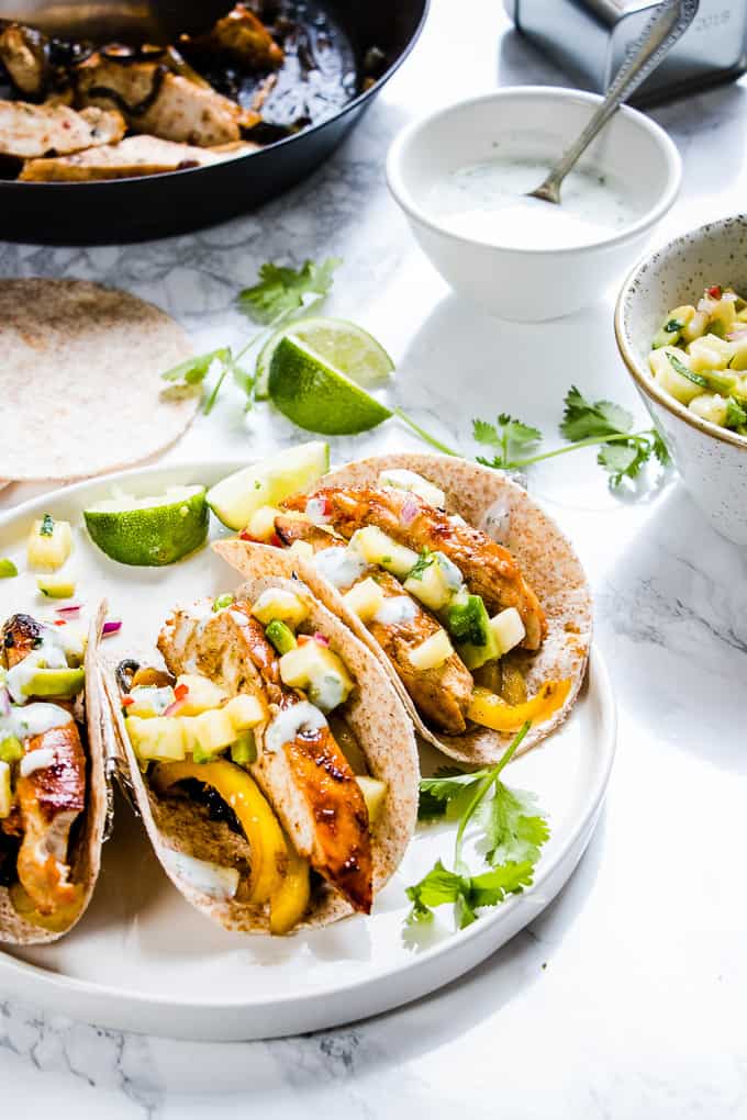 5 Ingredient Sriracha Lime Tacos | A simple and healthy take on spicy juicy tacos perfect for mid week. 