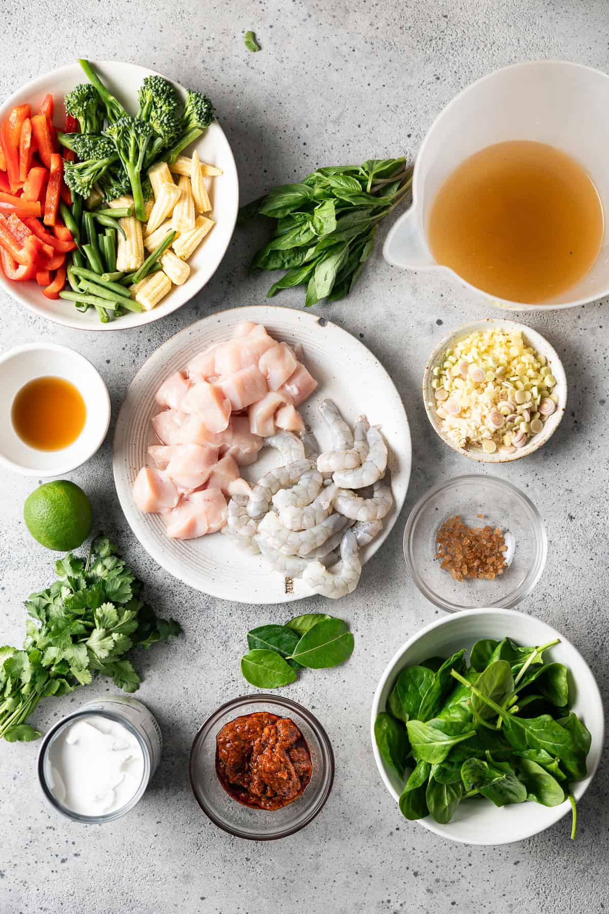 Ingredients for Thai red curry with chicken and prawns.